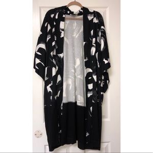 Natori Beautiful long plus size cardigan